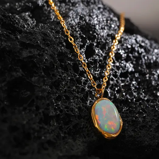 Collar con Colgante de Piedra Austriaca
